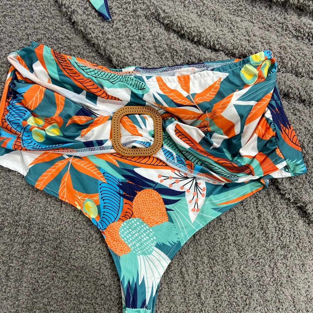 bikini - Picture 2 of 7